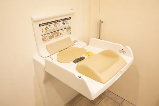 オムツ交換台